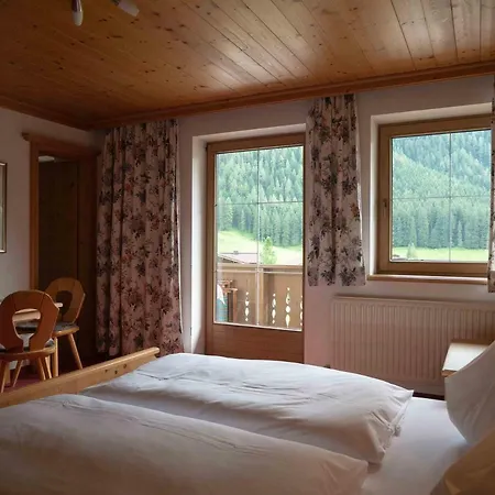 Haus Tanneck Pensionat *