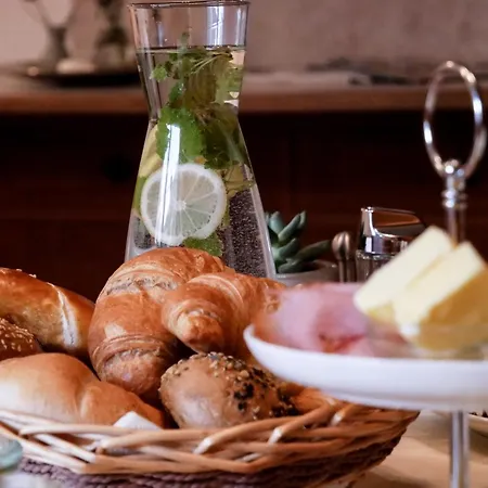 Haus Tanneck ゲストハウス *