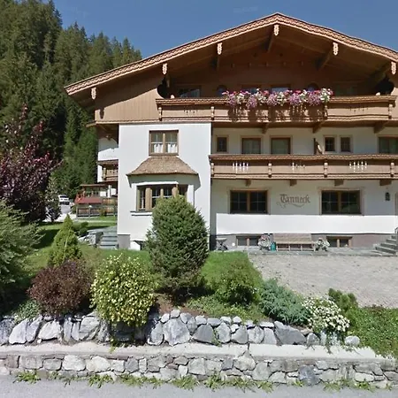 Haus Tanneck * トゥクス