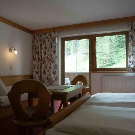 Haus Tanneck ゲストハウス トゥクス