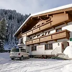 Haus Tanneck 게스트하우스 *