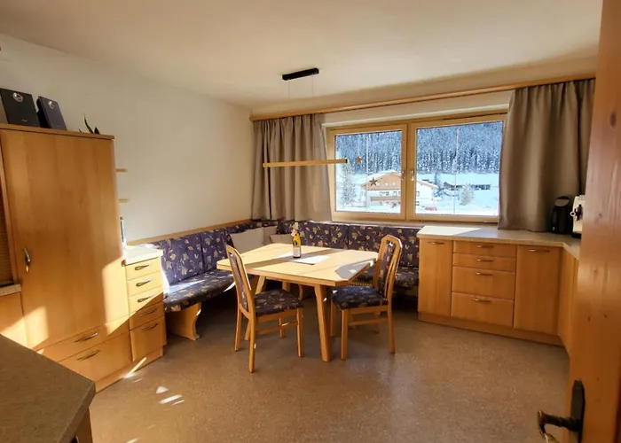 Гостьовий будинок Haus Tanneck Тукс